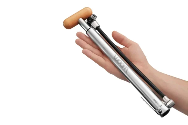 woom – AIRFLO luftpumpe - Blank aluminium