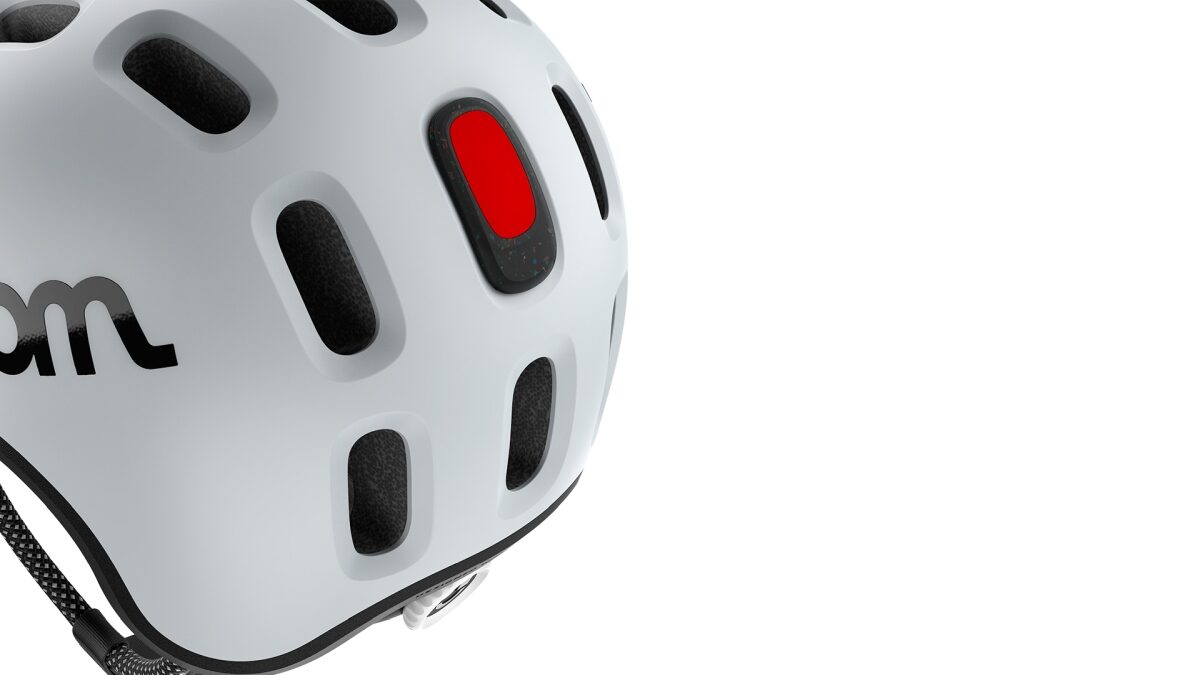 woom - READY - Hjelmlygte - Bag - Sort