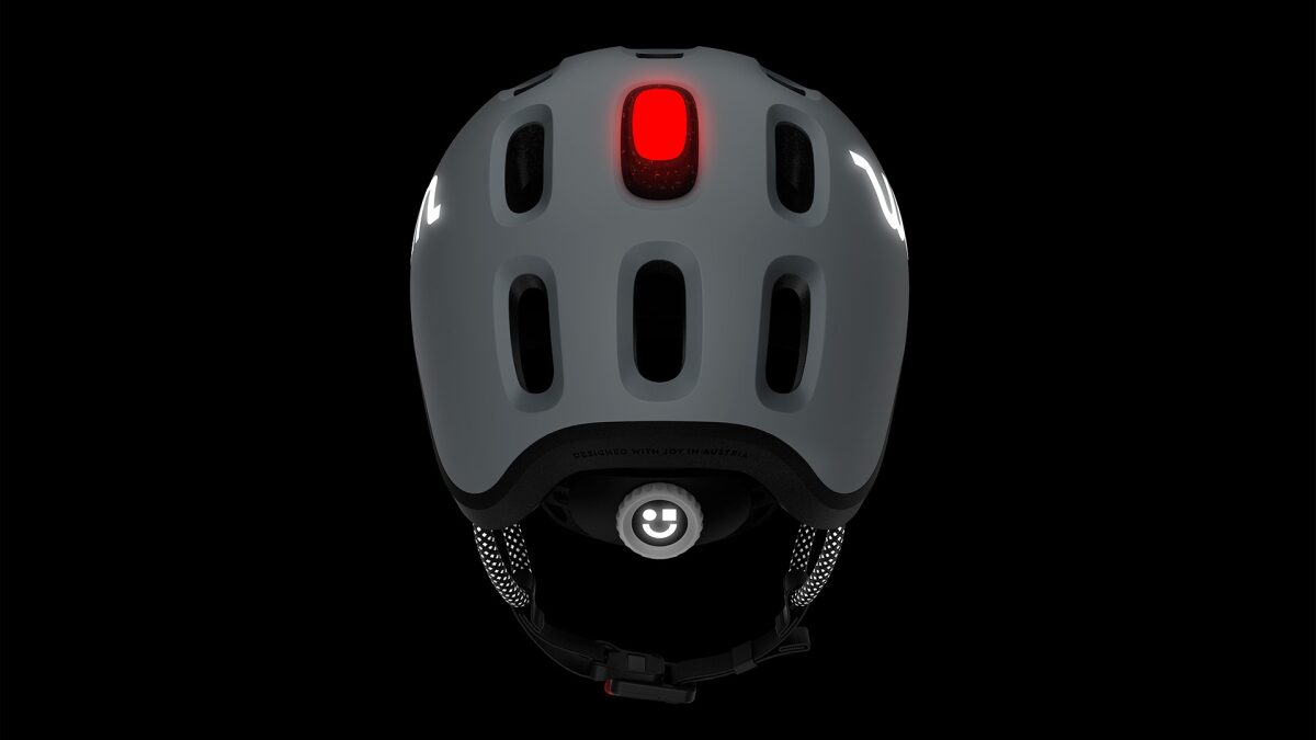 woom - READY - Hjelmlygte - Bag - Sort